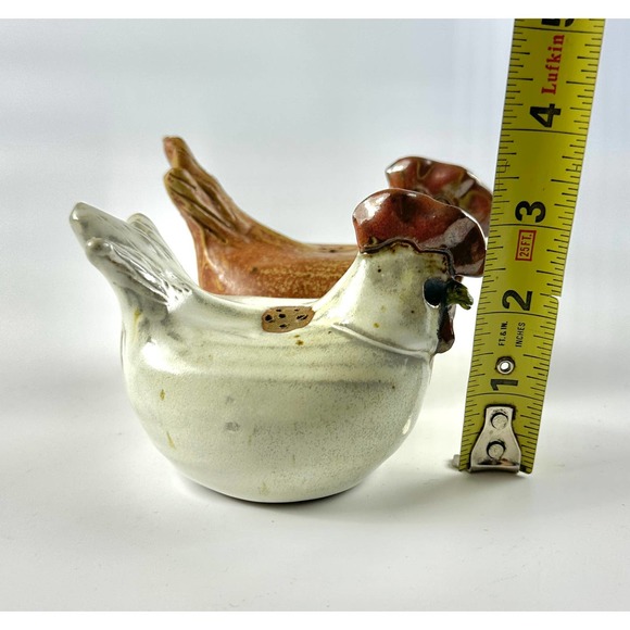Vintage Art Pottery Chicken Rooster Salt And Pepper Shakers - Picture 11 of 13